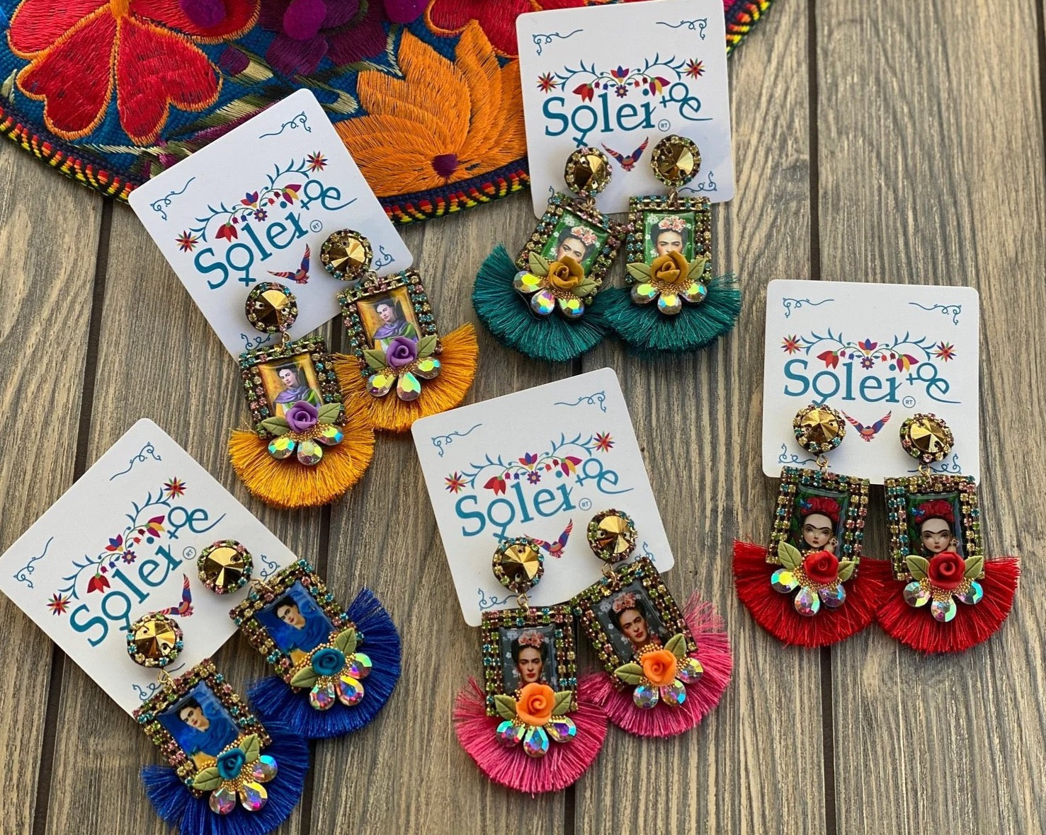Mexican Frida Kahlo Earrings. Mexican Artisanal Earrings. Aretes Kahlo - Solei Store