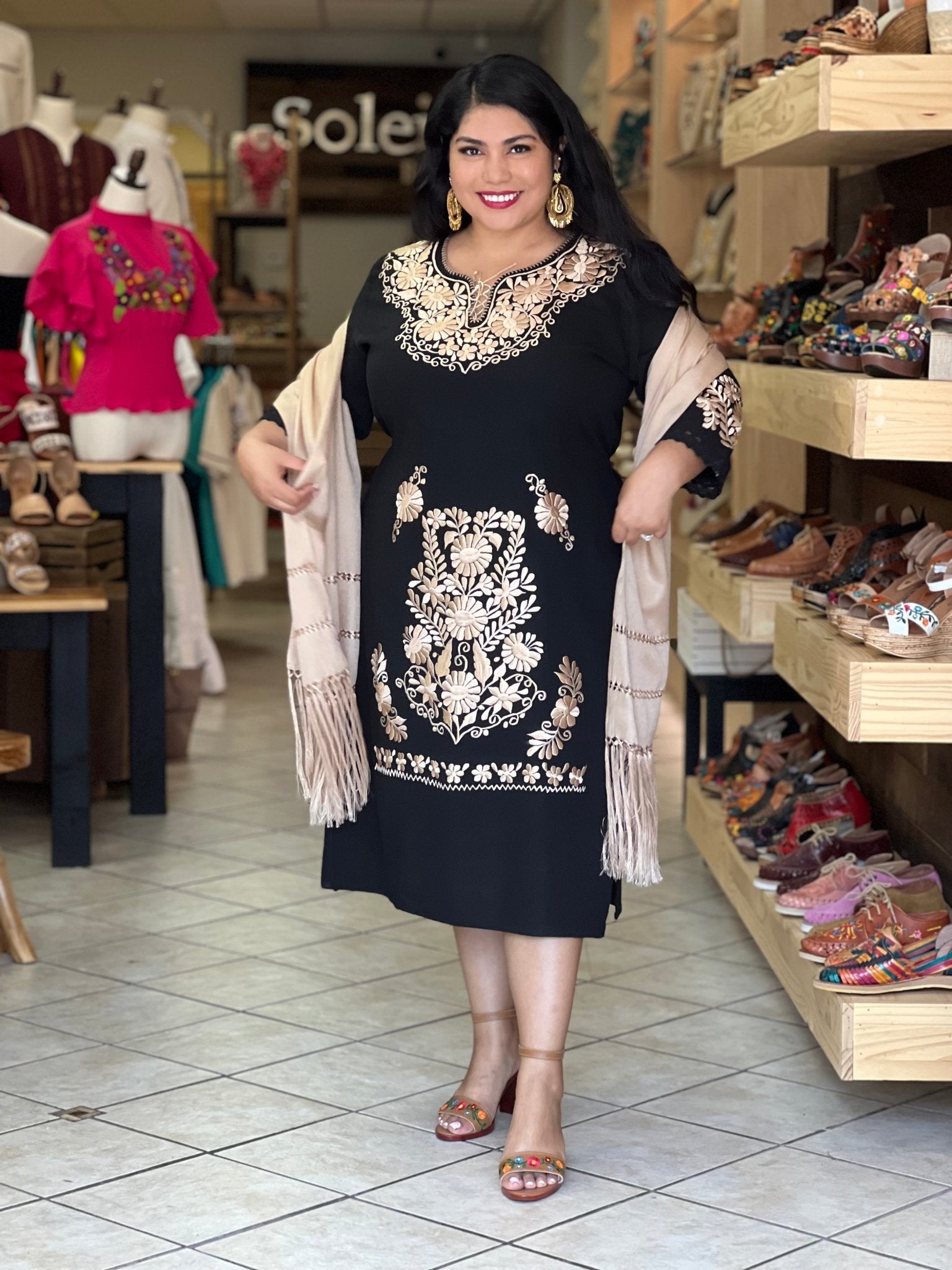 Mexican Golden Floral Embroidered Dress. Vestido Kimono Dorado Deluxe Largo - Solei Store