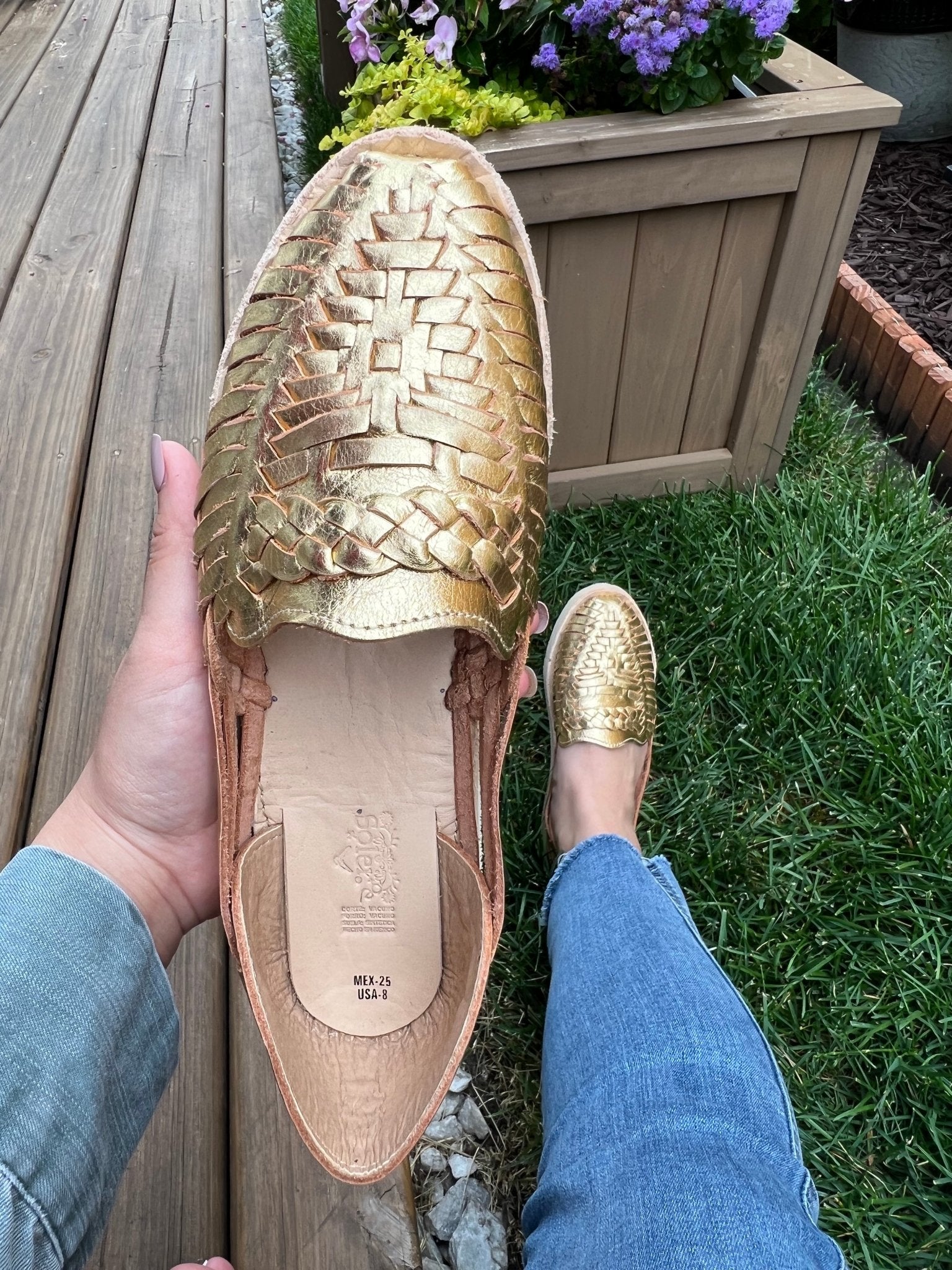 Mexican Golden Leather Shoes. Megan Dorado Huaraches. - Solei Store