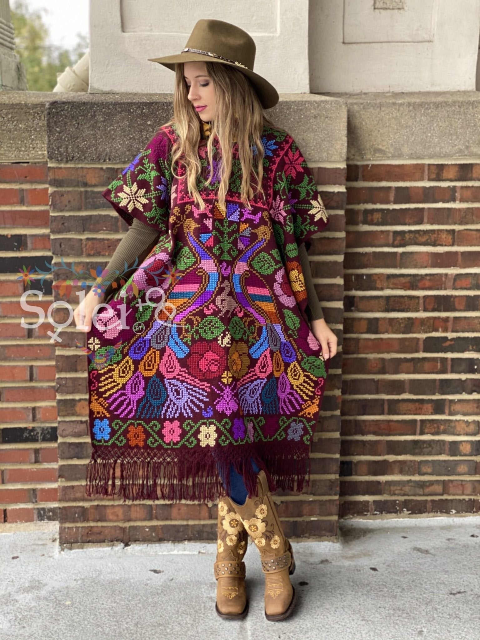 Mexican Hand Embroidered Poncho. Gaban Pavos. - Solei Store