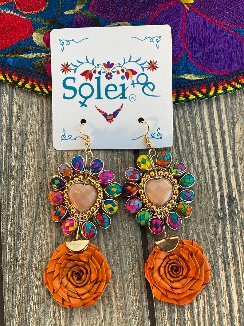 Mexican Heart Earrings. Artisanal Palm Leaf Earrings. Arete Corazon Palma - Solei Store