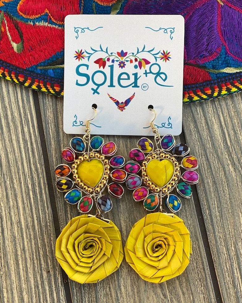 Mexican Heart Earrings. Artisanal Palm Leaf Earrings. Arete Corazon Palma - Solei Store
