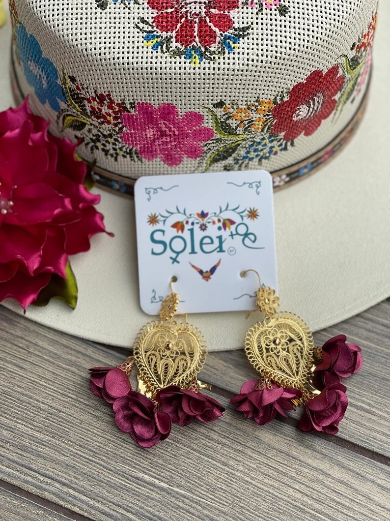Mexican Heart Filigree Earrings. Gold Plated Filigree. Traditional Mexican Earrings. Arete Corazon Flores - Solei Store