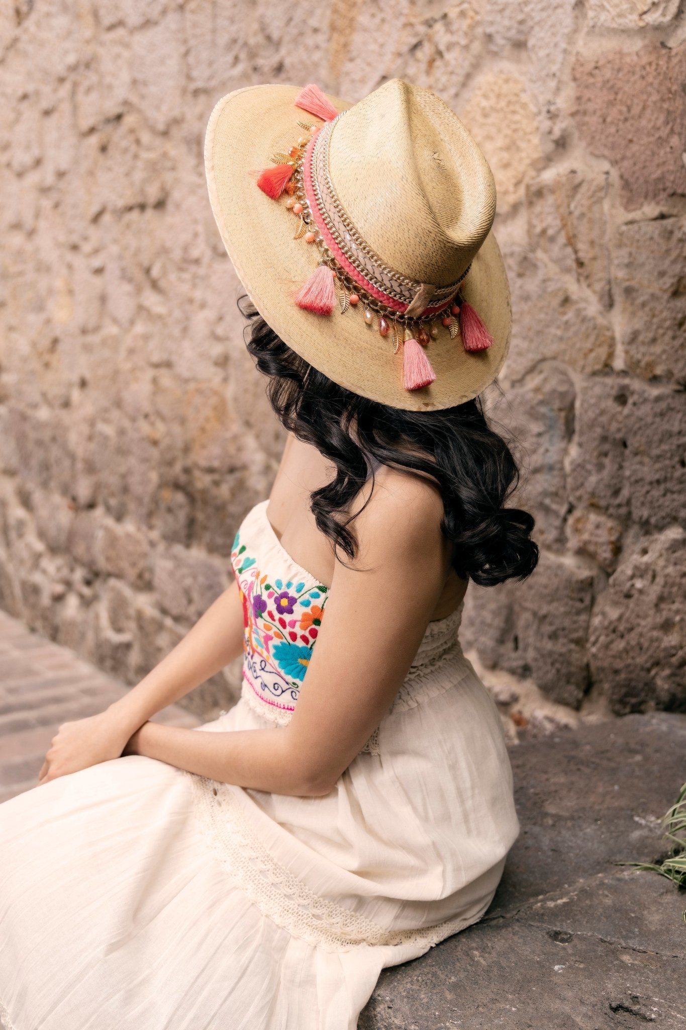Mexican Palm Hat with Pearls. Sombrero Perlas Mayra - Solei Store