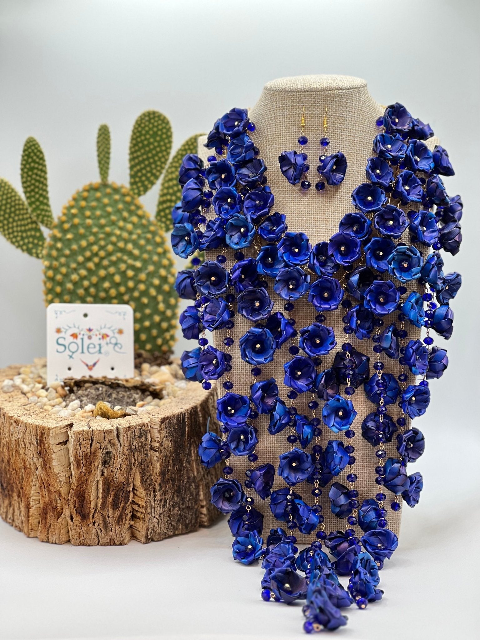 Mexican Palm Leaf Flower Necklace & Earrings. Set Collar de Palma Largo - Solei Store