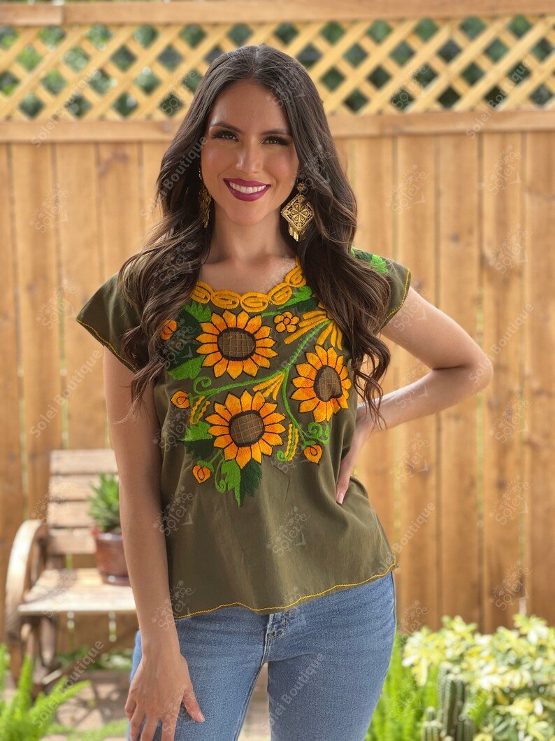 Mexican Sunflower Embroidered Blouse. Blusa Peto Girasol - Solei Store