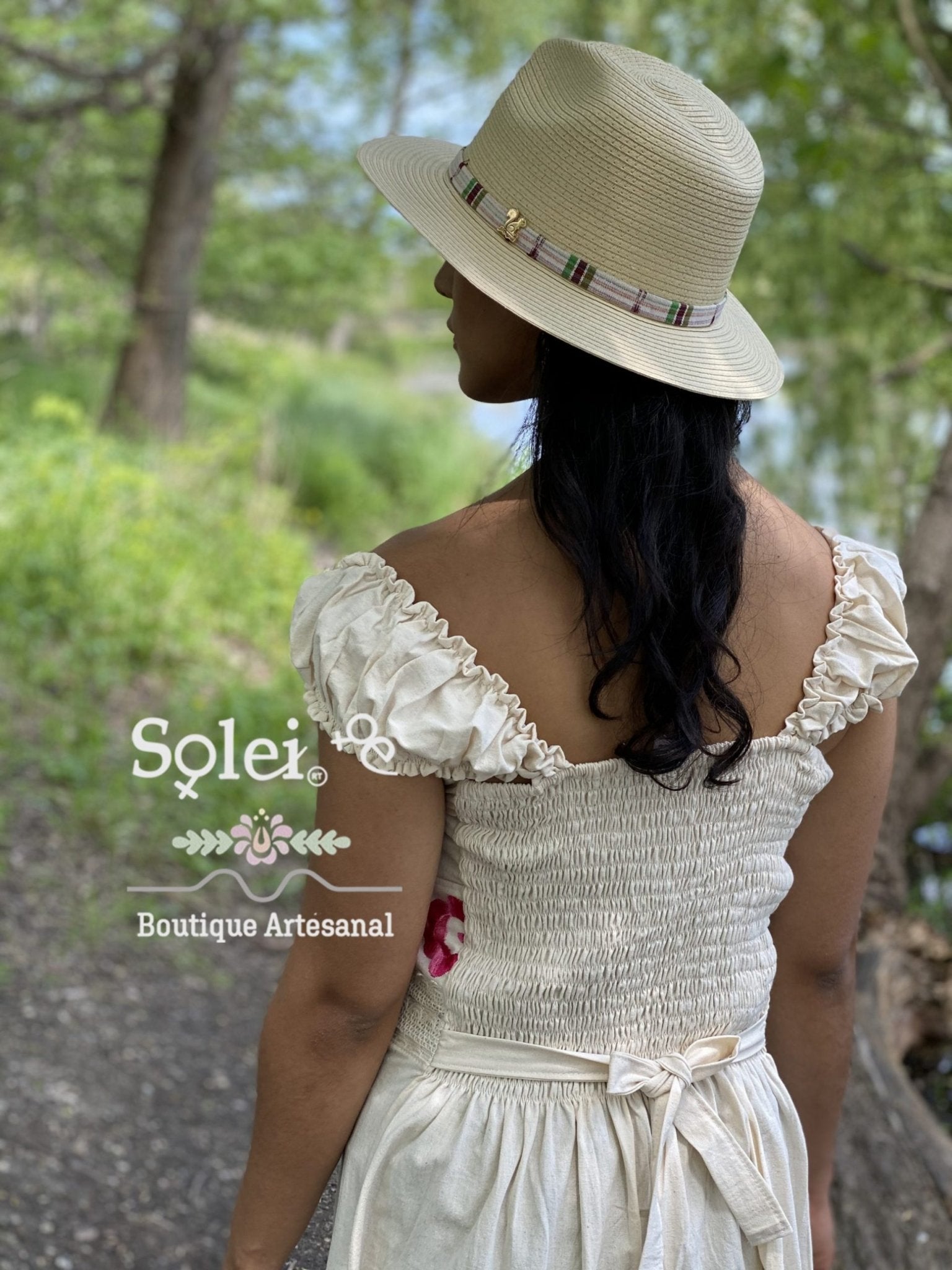 Neckline short dress. Design with Mexican flowers and fine lace details on the neck, waist and bottom of the dress. A-line dress. - Solei Store