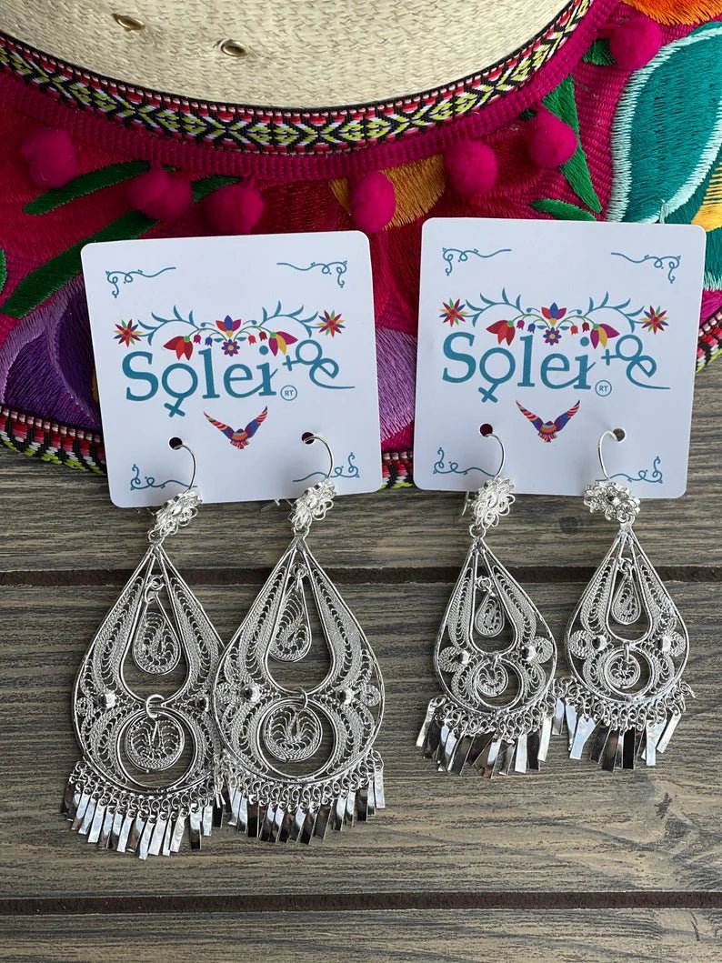 Teardrop Style Filigree Earrings. Aretes Pera Lágrima. - Solei Store