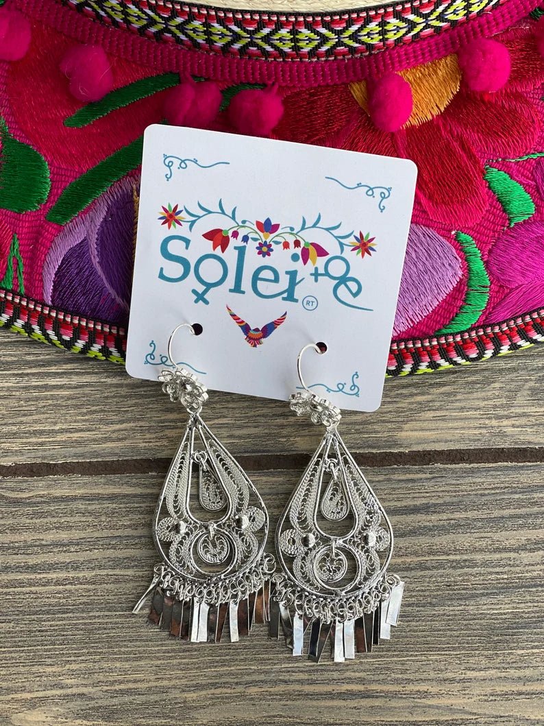 Teardrop Style Filigree Earrings. Aretes Pera Lágrima. - Solei Store