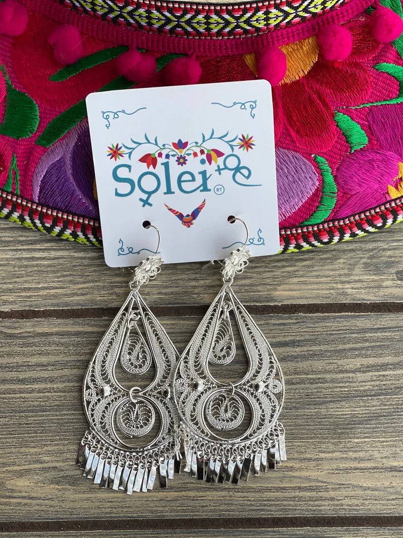 Teardrop Style Filigree Earrings. Aretes Pera Lágrima. - Solei Store