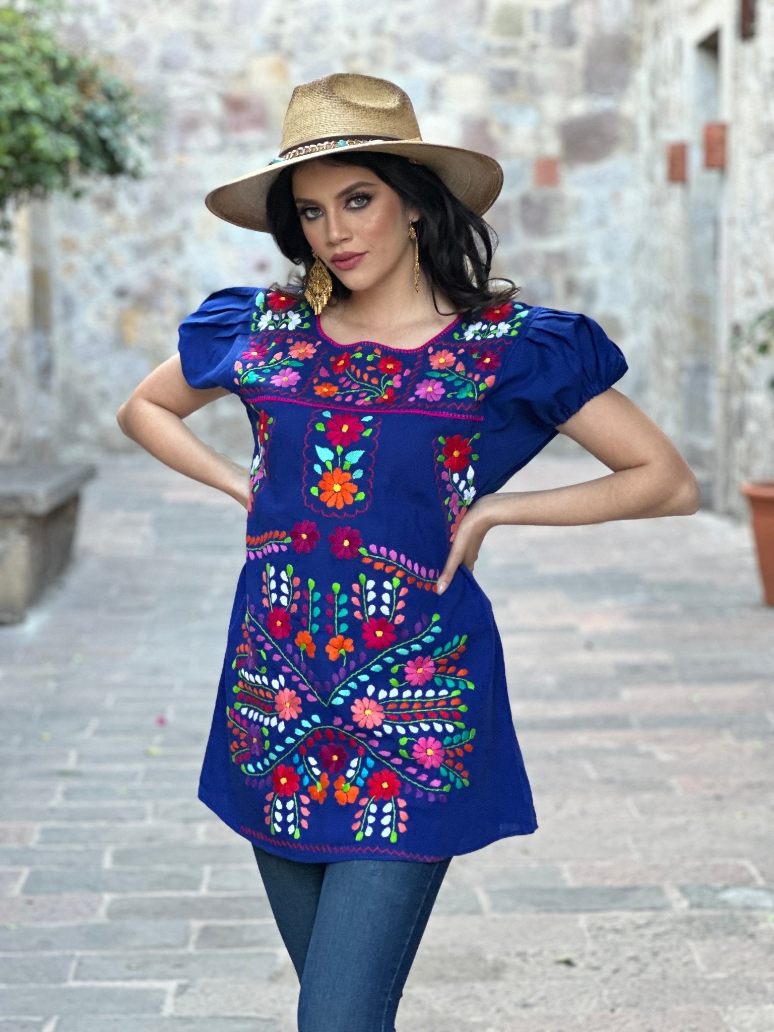 Traditional Mexican Floral Hand Embroidered Blouse. Bluson Cassandra. - Solei Store