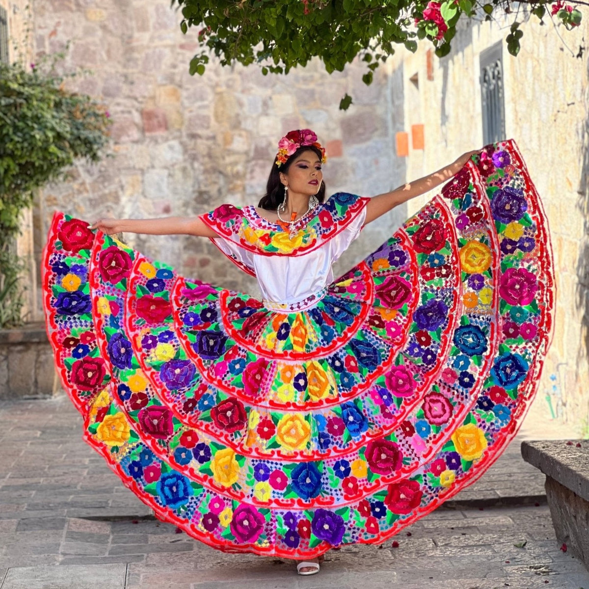 typical dress of mexico Chiapaneco Doble Ruedo Floral Dress