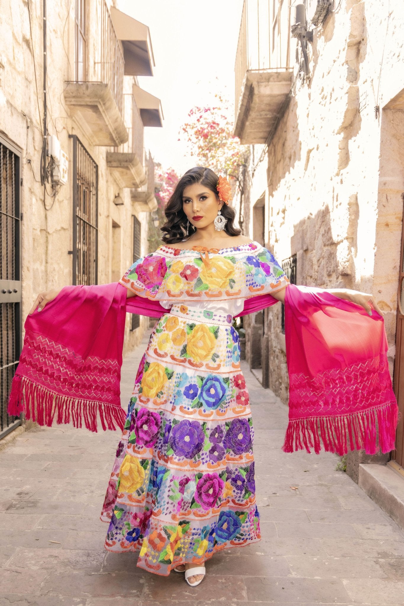 Traditional Mexican Folkloric Chiapaneco Ruedo Sencillo Dress in White with Multicolor embroidery