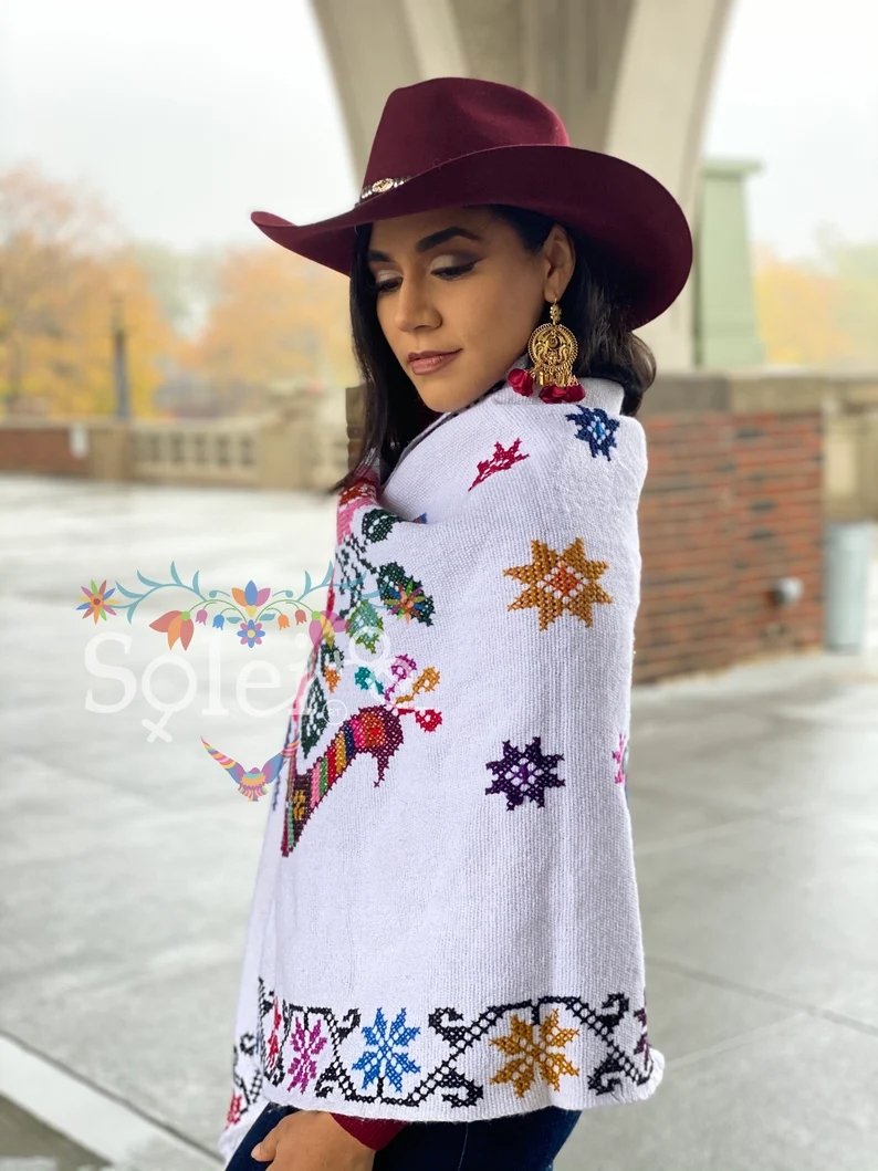 Traditional Mexican Hand Embroidered Shawl. Rebozo Pavo Sencillo - Solei Store