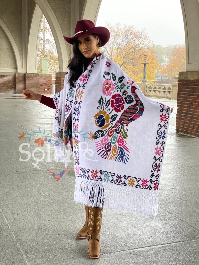 Traditional Mexican Hand Embroidered Shawl. Rebozo Pavo Sencillo - Solei Store